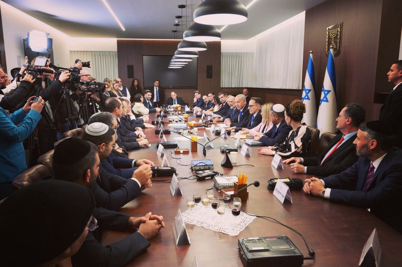  الحكومة الإسرائيلية الجديدة تعقد اجتماعها الأول برئاسة نتنياهو