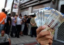 المالية الفلسطينية: صرف رواتب الموظفين العموميين الأحد المقبل