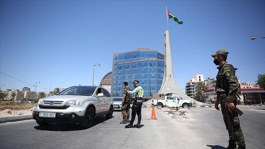 الداخلية الفلسطينية: قد نمدد الإغلاق لأسبوعين