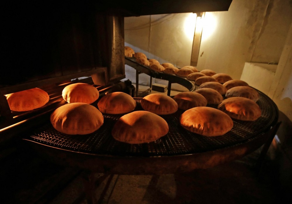 اقتصاد غزة: مخزون الطحين يكفي لشهرين ولن ترتفع أسعار الخبز