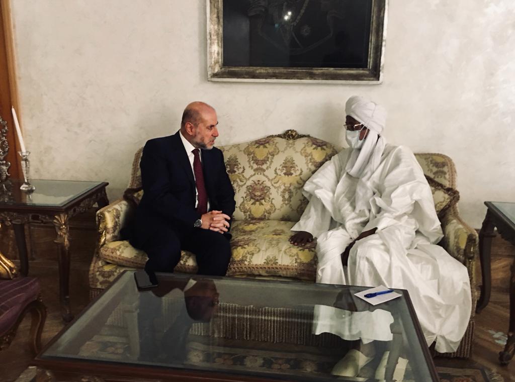 الهباش يلتقي في القاهرة رئيس المجلس الأعلى للشؤون الإسلامية بجمهورية تشاد