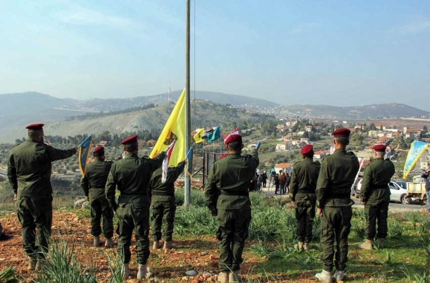 صحيفة: حزب الله يعيد انتشار جنوده في حمص وسط سوريا