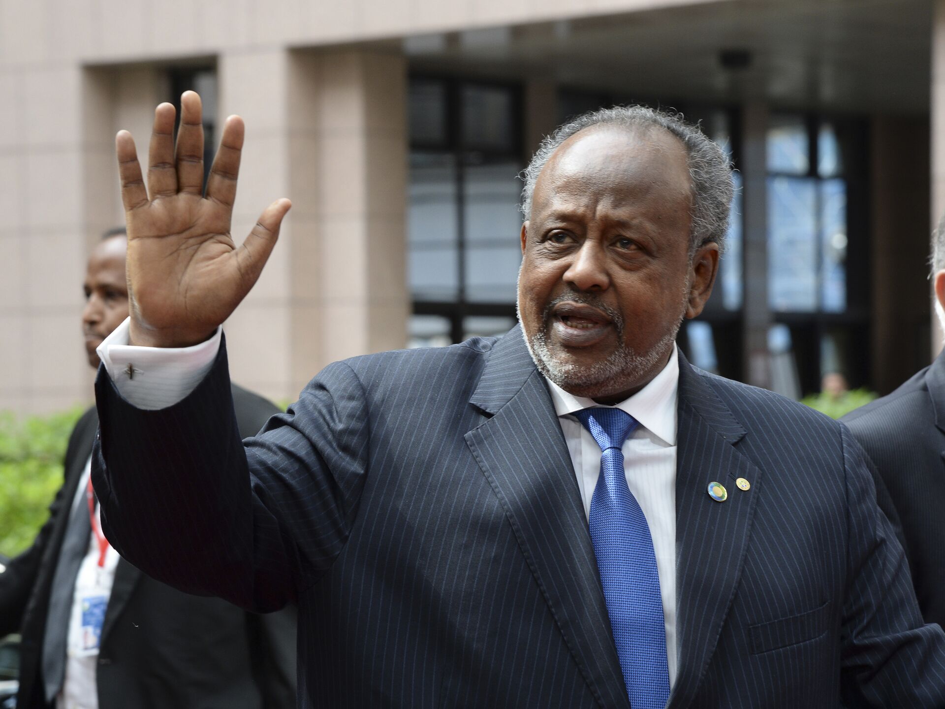 رئيس جيبوتي يدين اقتحام قوات الاحتلال للأقصى والاعتداء على المصلين فيه