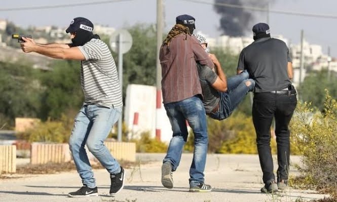 قوات خاصة إسرائيلية تختطف شابًا من قلقيلية