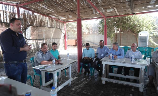 البلدية بغزة تبحث مع لجان الأحياء حملة التسهيلات المالية 