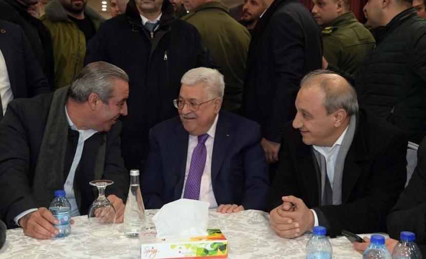 قناة عبرية: الرئيس عباس والشيخ وفرج خارج قائمة العقوبات الإسرائيلية