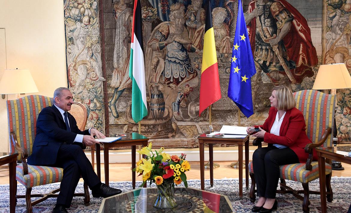 اشتية يلتقي رئيس البرلمان البلجيكي ويطلعها على انتهاكات الاحتلال خاصة التوسع الاستيطاني
