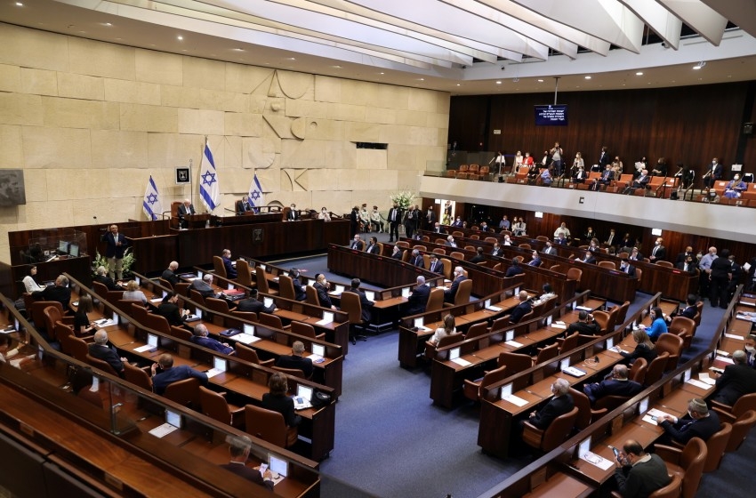 المصادقة على مشروع قانون تحديد ولاية رئيس الحكومة بإسرائيل