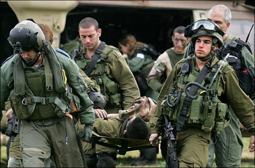 الكشف عن حالات إغماء وانهيار للجنود الإسرائيليين خلال مراسم تبادل القادة