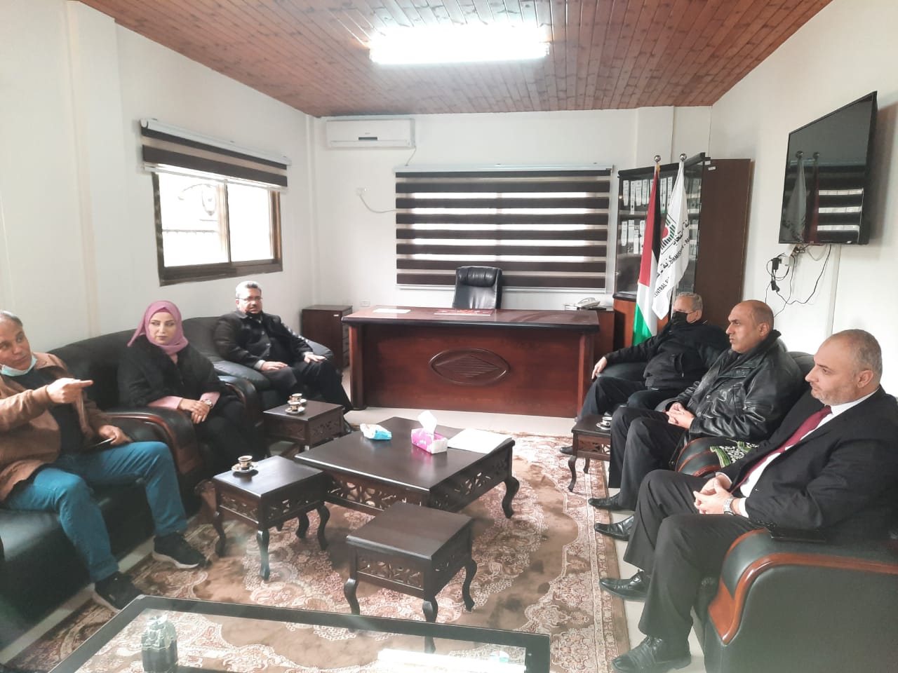 تجمع الشخصيات الفلسطينية المستقلة يلتقي لجنة الانتخابات المركزية