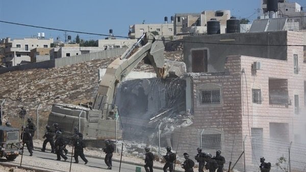 الاتحاد الأوروبي: هدم منازل الفلسطينيين وتهجيرهم يقوّض آفاق السلام