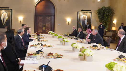 ملك الأردن يؤكد خلال لقائه الرئيس الإسرائيلي أهمية العمل لتحقيق السلام