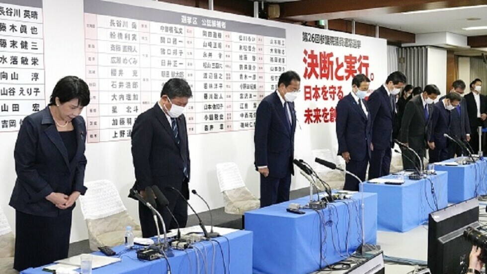 فوز كبير للحزب الحاكم باليابان في الانتخابات بعد اغتيال آبي