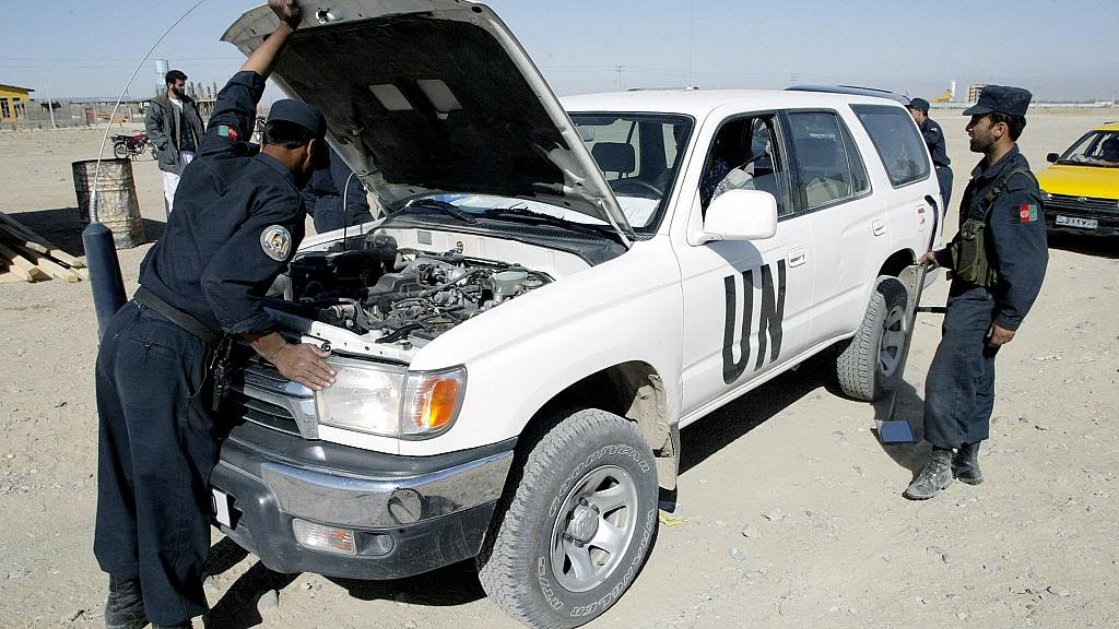 الأمم المتحدة تباشر إجلاء بعض موظفيها من أفغانستان