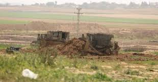غزة.. قوات الاحتلال تطلق نيران رشاشاتها شرق دير البلح