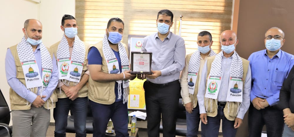  أبو الريش يكرم الفريق الطبي من تجمع PAMA في ختام مهام عملهم في غزة