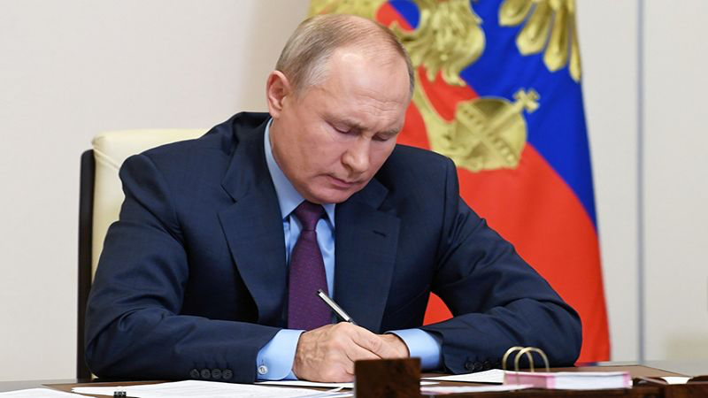 بوتين يوعز بتقديم تسهيلات في إجراءات الحصول على الجنسية الروسية لجميع سكان أوكرانيا