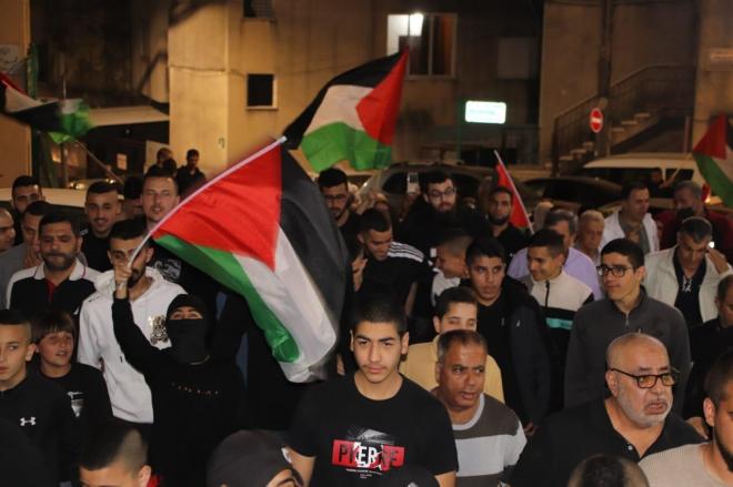 إصابات بالاختناق جراء قمع الشرطة الإسرائيلية مسيرة تضامنية مع الأقصى في أم الفحم