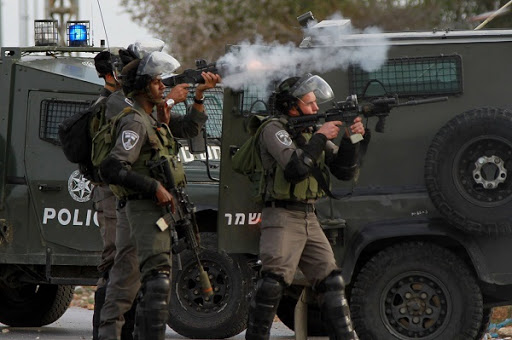 طولكرم: إصابات بالاختناق خلال اقتحام الاحتلال الإسرائيلي لبلدة رامين 
