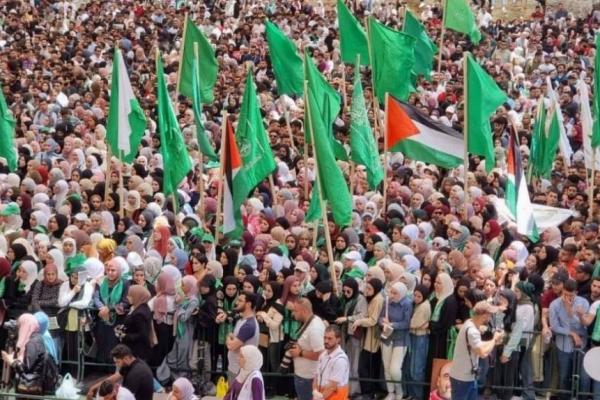 حماس تعقّب على فوز الكتلة الإسلامية في جامعة بيرزيت