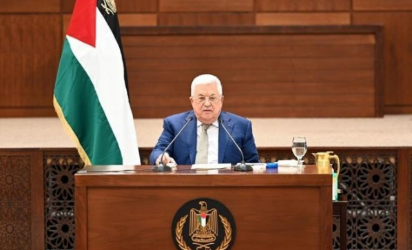 الرئيس عباس يستقبل رئيسة منظمة كنائس من أجل الشرق الأوسط