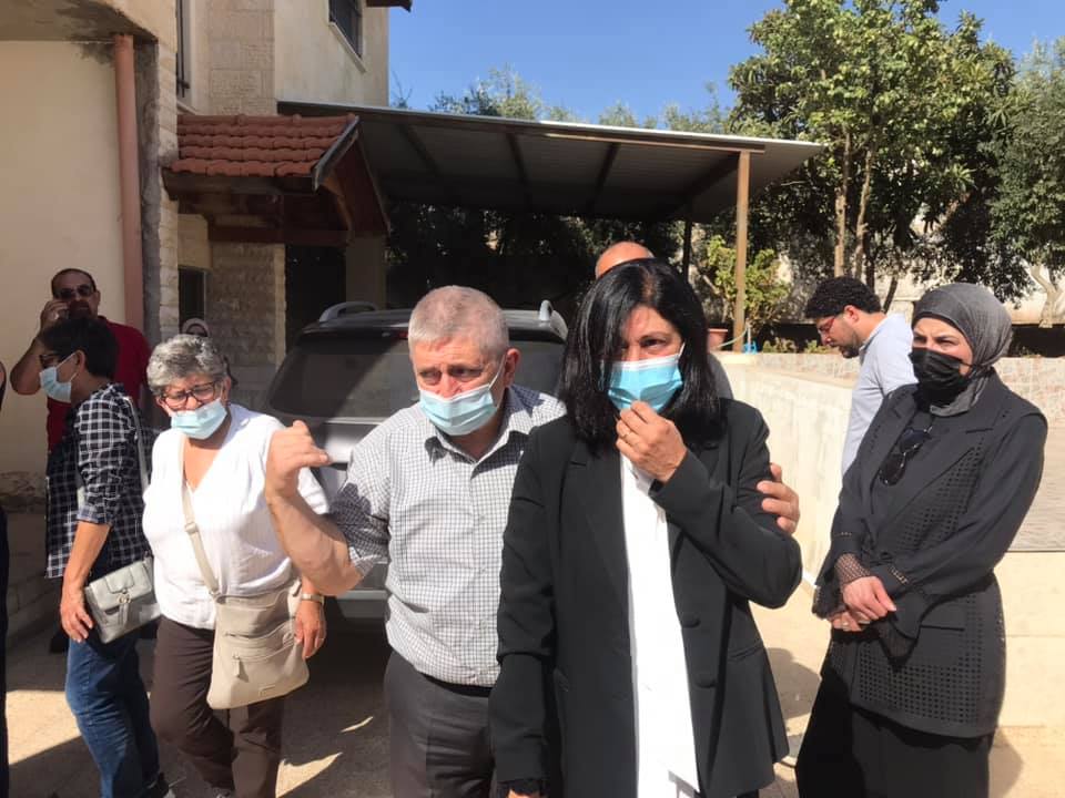الاحتلال الإسرائيلي يفرج عن المناضلة خالدة جرار بعد اعتقال استمر لمدة عامين