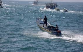 البحرية المصرية تعتقل صياديْن في بحر رفح