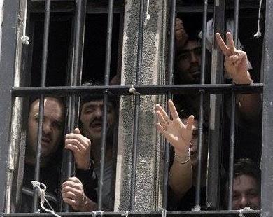 قوى رام الله تطالب بلجان طبية للوقوف على انتهاكات الاحتلال بحق الأسرى