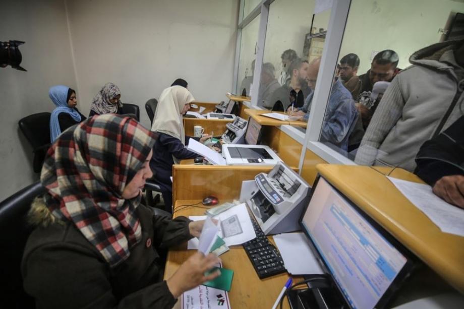  المالية بغزة تعلن عن موعد صرف مخصصات ذوي الشهداء والجرحى والأسرى 