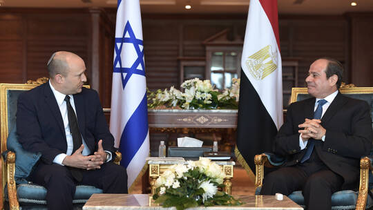 إعلام إسرائيلي: بينيت يعتزم زيارة القاهرة ولقاء السيسي للمرة الثانية في 6 أشهر