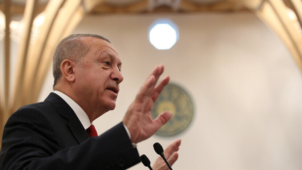 أردوغان يهدد بطرد سفراء 10 دول بينها الولايات المتحدة