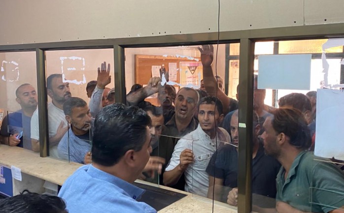 شاهد: فرحة المواطنين بغزة بعد استلامهم موافقات 