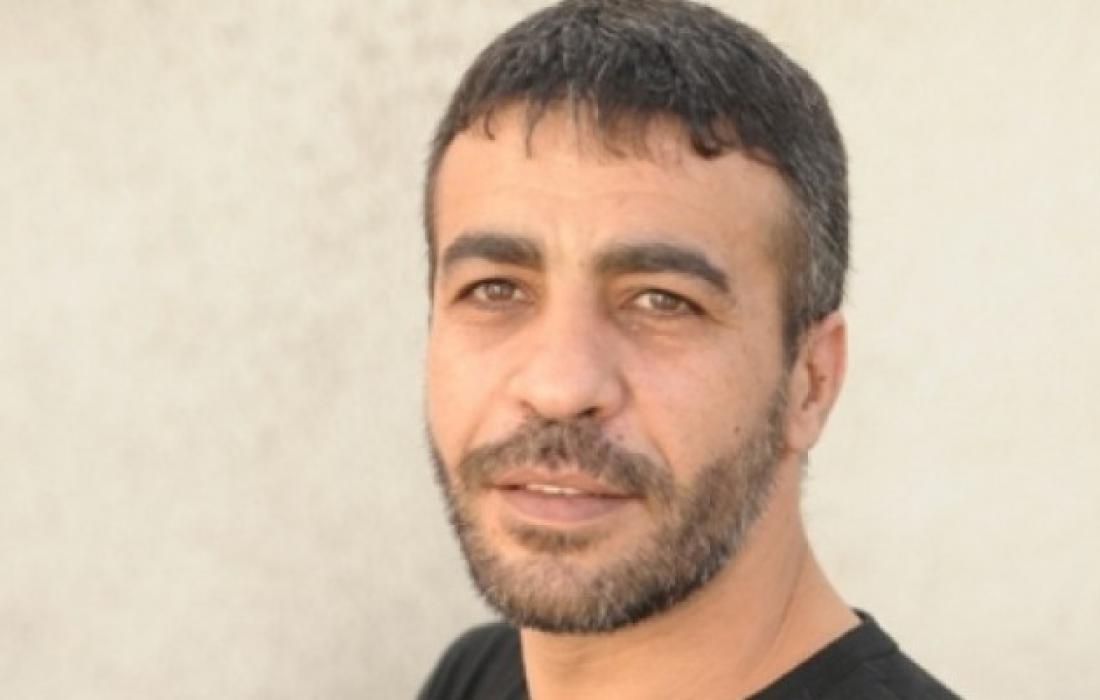 تردي الوضع الصحي للأسير ناصر أبو حميد والاحتلال يماطل بعلاجه