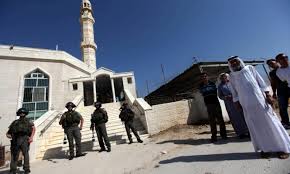 بيت لحم: الاحتلال يخطر بمنع الصلاة في أحد المساجد في بلدة الخضر أو القيام بترميمه