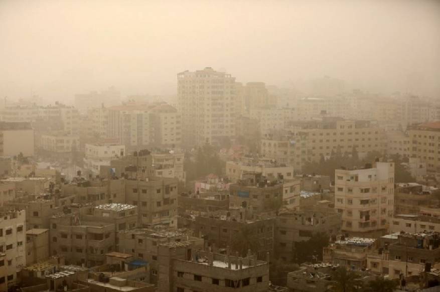 طقس فلسطين: أجواء خماسينية مغبرة والحرارة أعلى من معدلها بحدود 12 درجة  