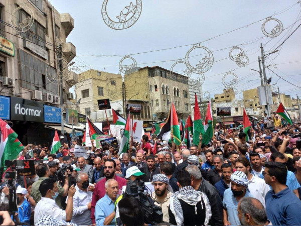 مسيرة جماهيرية حاشدة في عمان تنديدا باعتداءات الاحتلال على الأقصى  