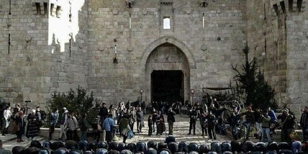 الاحتلال الإسرائيلي يعتدي على الشبان بمنطقة باب العامود في القدس المحتلة