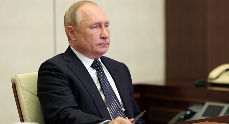 بوتين يعلن تلقيه جرعة معززة من لقاح 