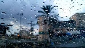 الطقس: انخفاض ملموس وفرصة لأمطار خفيفة متفرقة
