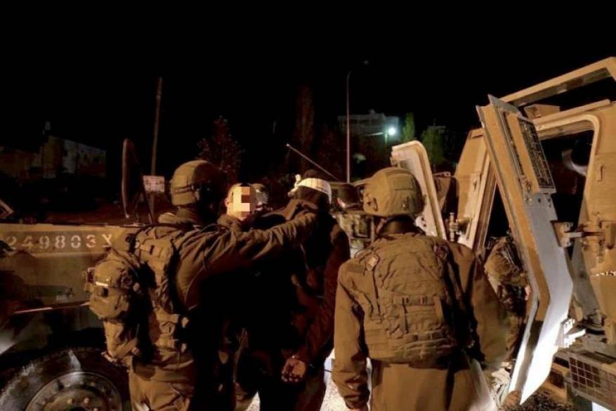 الاحتلال الإسرائيلي يعتقل 4 شبان من البلدة القديمة بالخليل