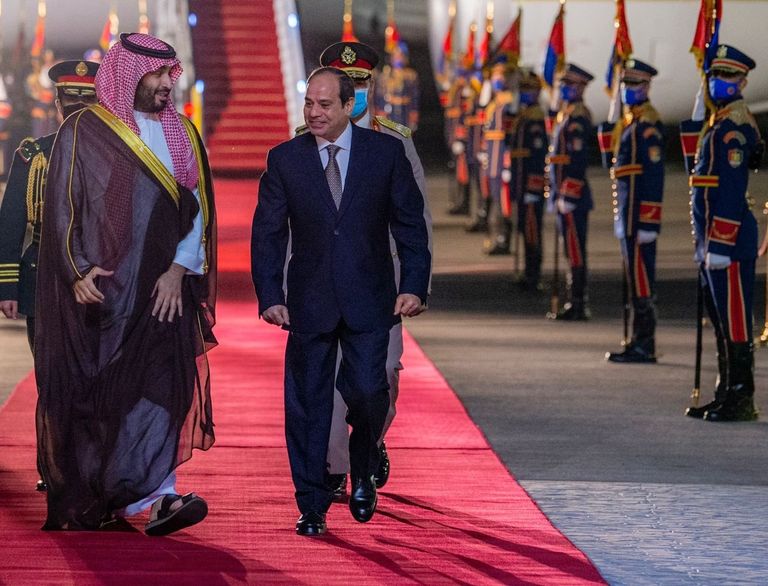 السيسي وولي العهد السعودي يبحثان العلاقات الثنائية 