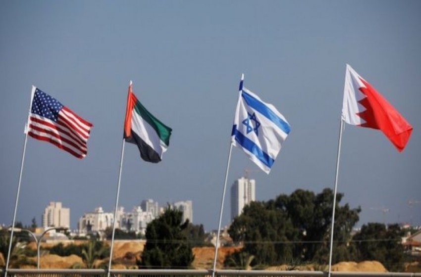أول سفير بحريني وصل إسرائيل تمهيداً لاستلام مهامه