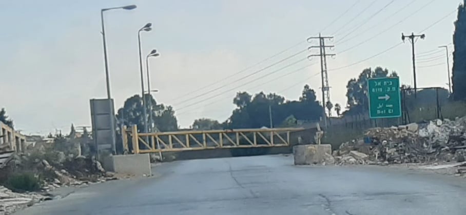 قوات الاحتلال تغلق البوابة الحديدية المؤدية إلى مخيم الجلزون شمال رام الله