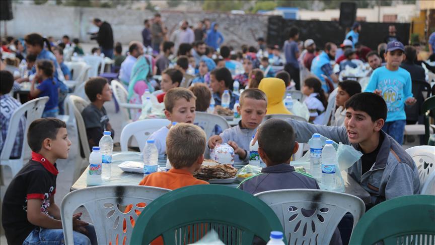 دمشق: الدائرة السياسية لمنظمة التحرير تقيم مأدبة إفطار للأطفال المتواجدين في معهد فلسطين