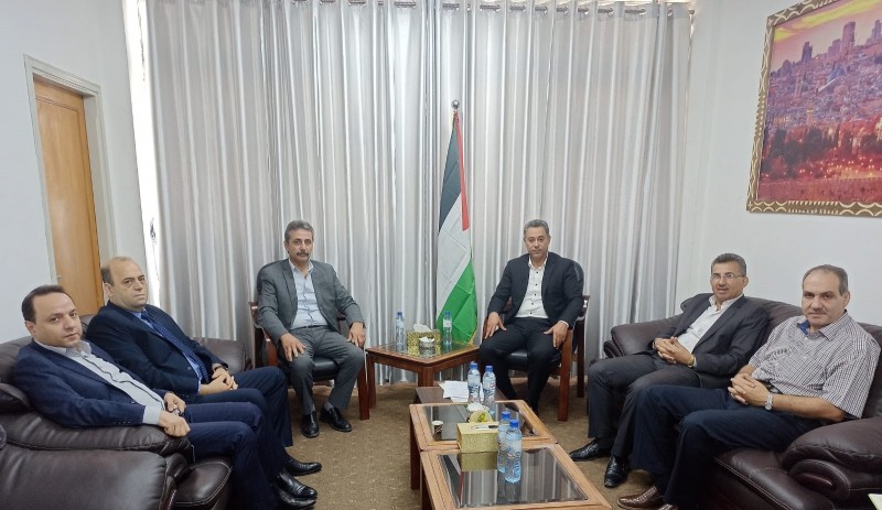 وكيل وزارة الإقتصاد بغزة يلتقي عددا من ممثلي القطاع الخاص 