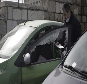 القدس: مستوطنون يحطمون زجاج عدد من المركبات في الشيخ جراح