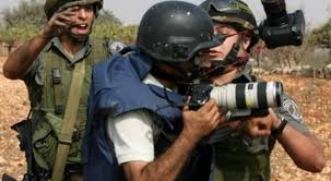 النقابة تستنكر استهداف الصحفيين في القدس وبيتا