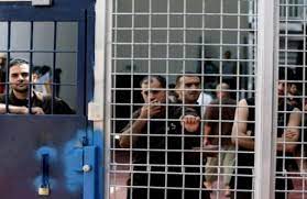  أربعة أسرى يدخلون أعواماً جديدة في سجون الاحتلال الإسرائيلي