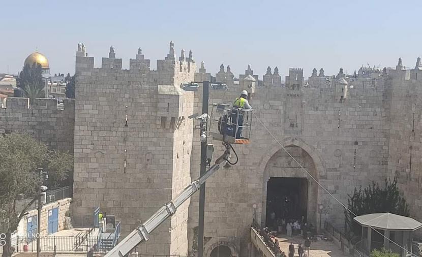 القدس.. الاحتلال يضع كاميرات مراقبة في منطقة وادي الربابة
