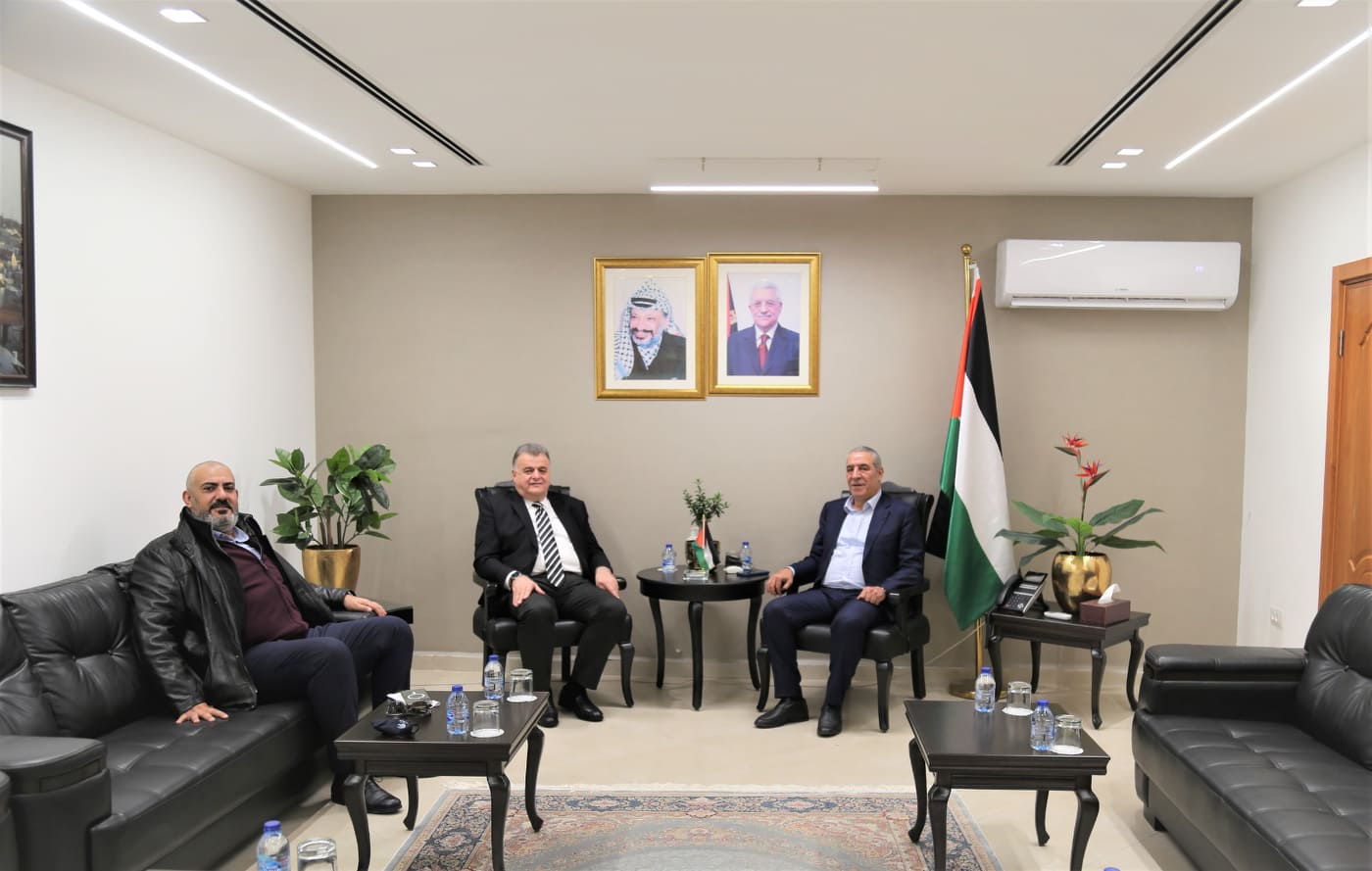 سعد يبحث مع وزير الشؤون المدنية قضايا العمال في الداخل الفلسطيني المحتل